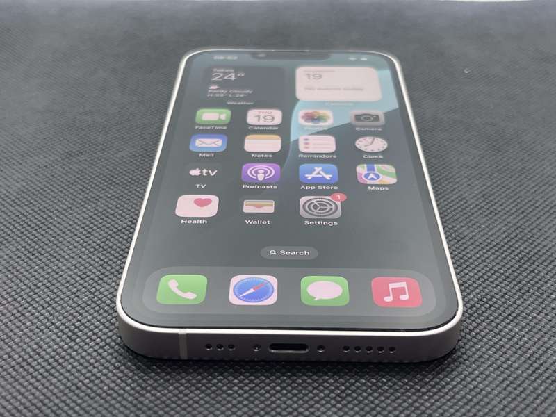 Apple iPhone 13 256GB Starlight (6 Month Warranty)