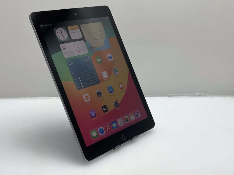 Apple iPad 9.7 6th Gen 32GB No Touch ID Space Gray (3 Month Warranty)