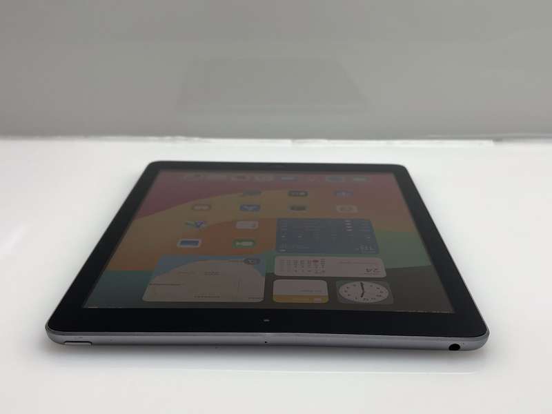 Apple iPad 9.7 6th Gen 32GB No Touch ID Space Gray (3 Month Warranty)