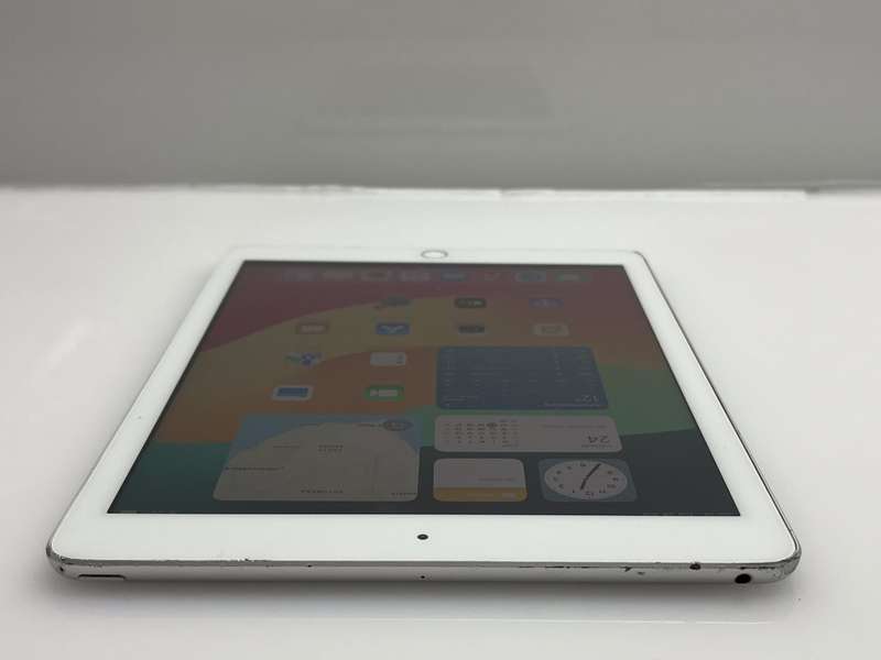 Apple iPad 9.7 6th Gen 128GB (WiFi Only) No Touch ID Silver (3 Month Warranty)