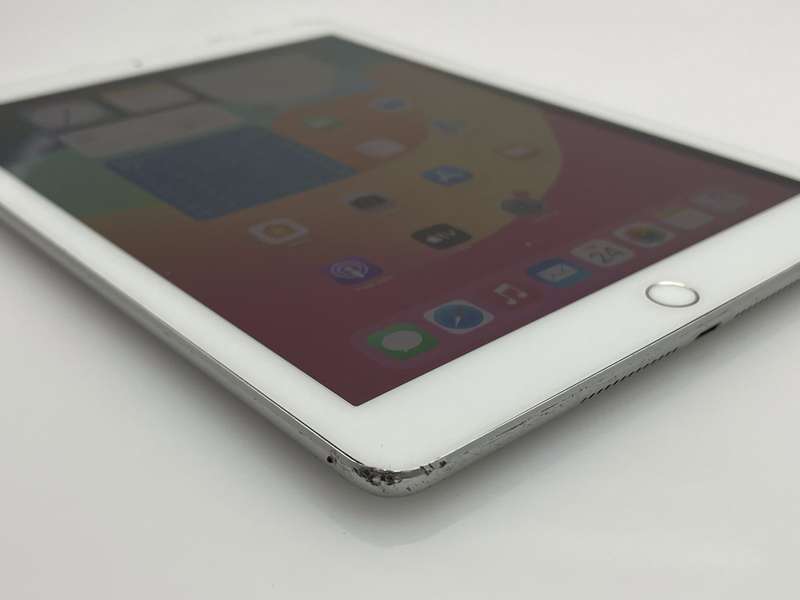 Apple iPad 9.7 6th Gen 128GB (WiFi Only) No Touch ID Silver (3 Month Warranty)