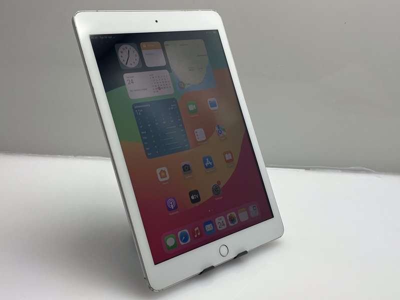 Apple iPad 9.7 6th Gen 128GB (WiFi Only) No Touch ID Silver (3 Month Warranty)
