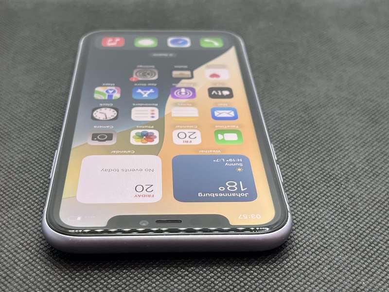 Apple iPhone 11 256GB Purple (6 Month Warranty) - Minor Bright Spots