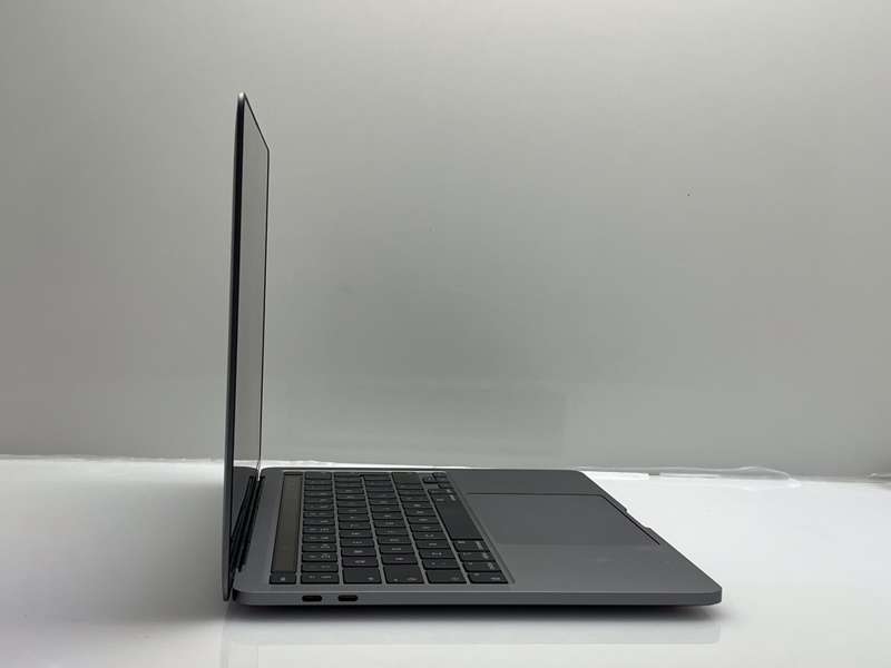 MacBook Pro 13-Inch M1 8 CPU/ 8 GPU (2020) 8GB RAM 256GB SSD Silver (12 Month Warranty) ...