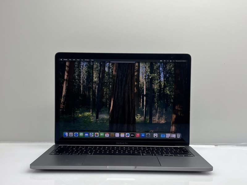 MacBook Pro 13-Inch M1 8 CPU/ 8 GPU (2020) 8GB RAM 256GB SSD Silver (12 Month Warranty) ...