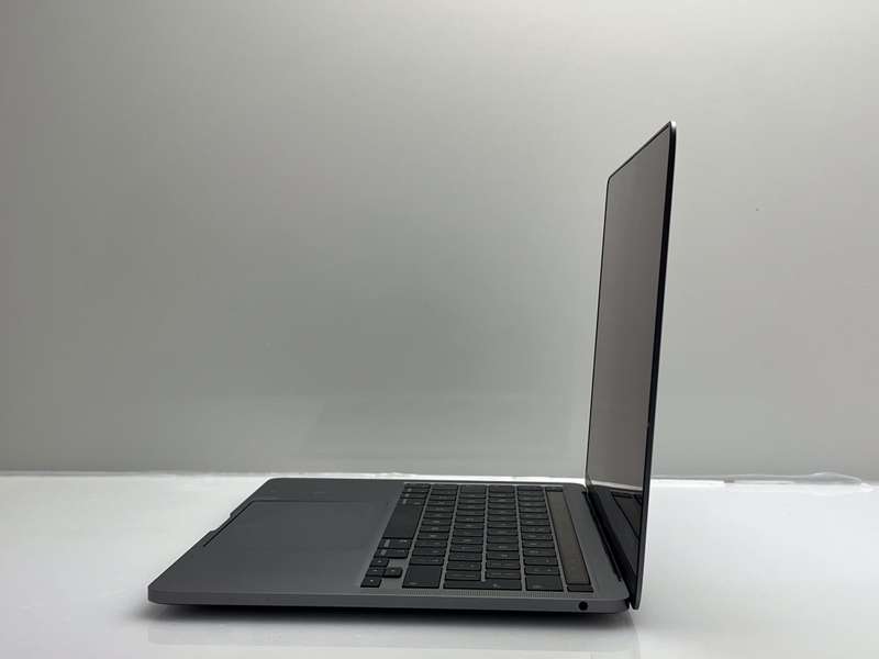 MacBook Pro 13-Inch M1 8 CPU/ 8 GPU (2020) 8GB RAM 256GB SSD Silver (12 Month Warranty) ...