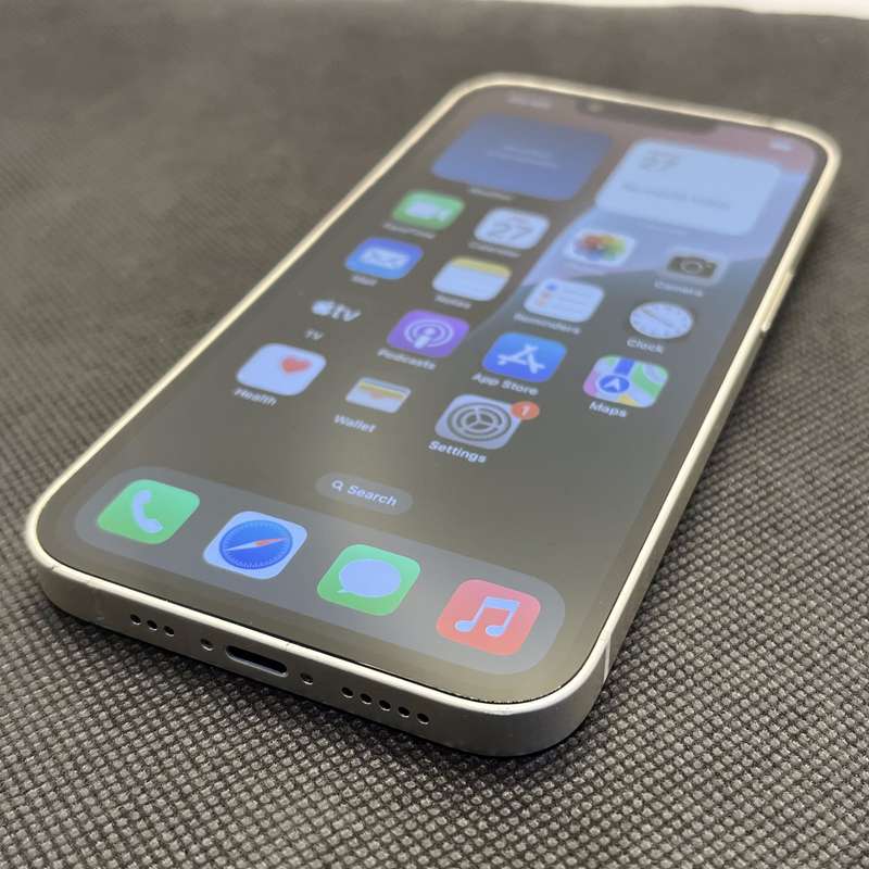 Apple iPhone 13 128GB Starlight (6 Month Warranty)