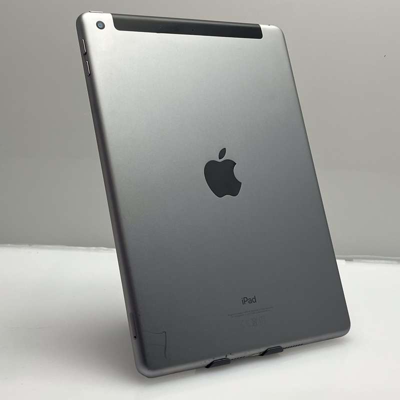 iPad 9.7 5th Gen (WiFi/Cellular) 128GB Space Gray - Cracked Screen
