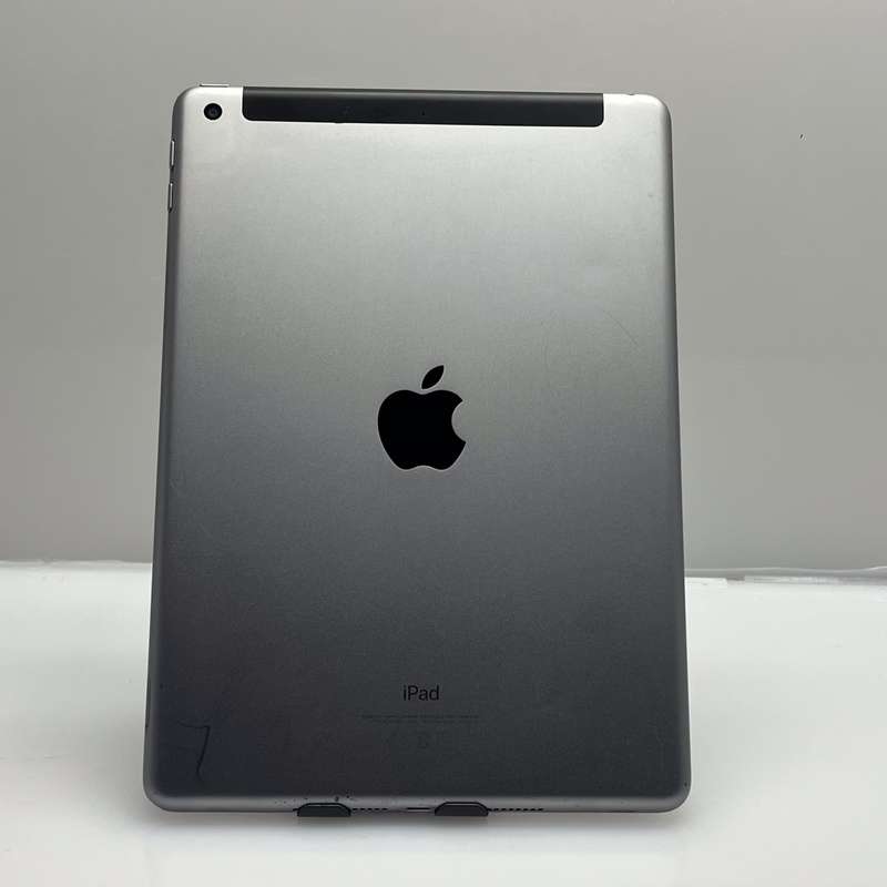 iPad 9.7 5th Gen (WiFi/Cellular) 128GB Space Gray - Cracked Screen