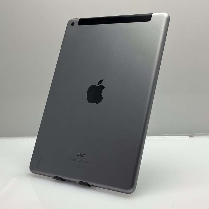 iPad 9.7 5th Gen (WiFi/Cellular) 128GB Space Gray - Cracked Screen