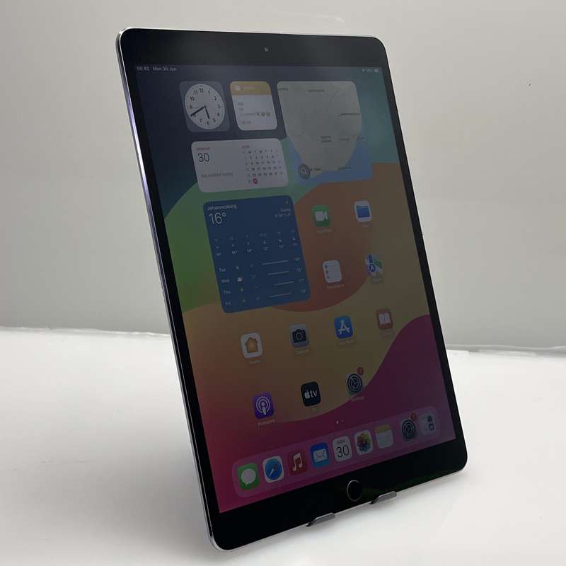 iPad Pro 10.5 1st Gen (WiFi/E-SIM Only) 64GB Space Gray