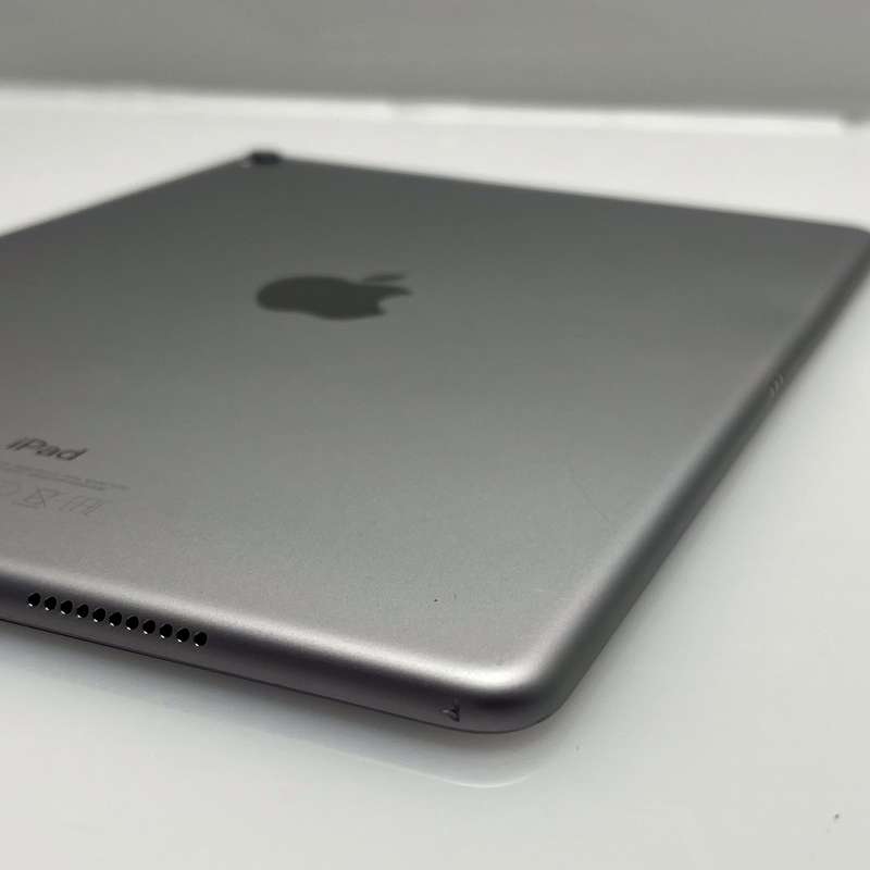 iPad Pro 10.5 1st Gen (WiFi/E-SIM Only) 64GB Space Gray
