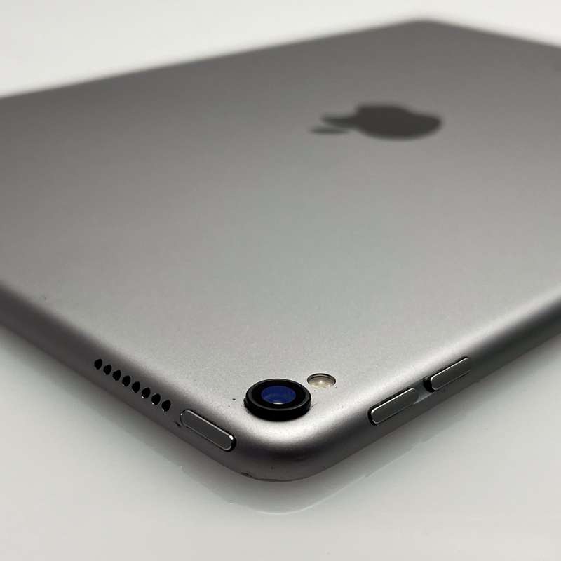 iPad Pro 10.5 1st Gen (WiFi/E-SIM Only) 64GB Space Gray