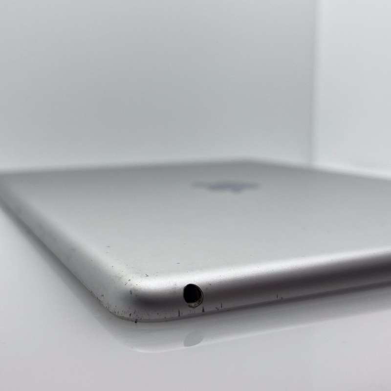 iPad 10.2" 9th Gen 64GB (Wifi Only) No Touch ID| LCD Burn Silver (3 Month Warranty)