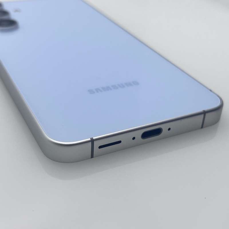 Samsung Galaxy S24 FE 128GB Dual Sim Blue (12 Month Warranty)