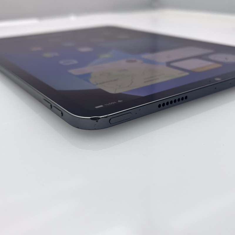 iPad Pro 12.9-Inch 5th Gen 256GB (Wifi Only) Cracked Screen Space Grey