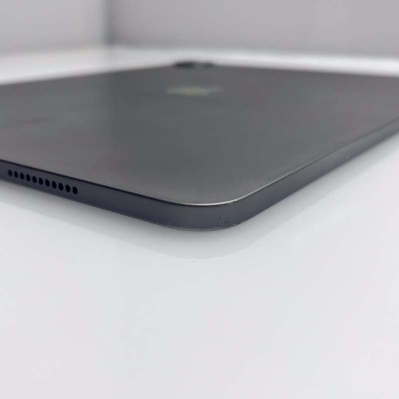 iPad Pro 12.9-Inch 5th Gen 256GB (Wifi Only) Cracked Screen Space Grey