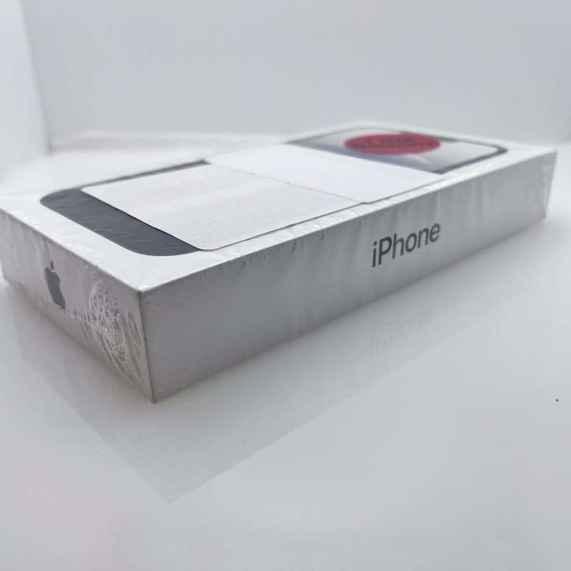 iPhone 16e 128GB Black (12 Month Warranty) -