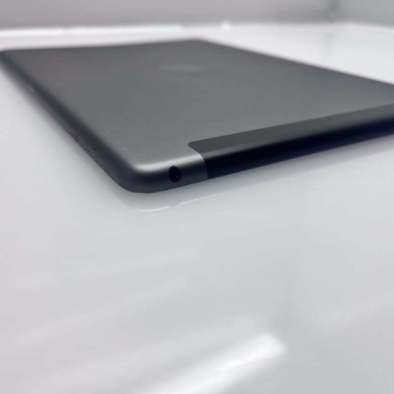iPad 10.2-Inch 7th Gen 32GB (Wifi Only) No Touch ID Space Grey