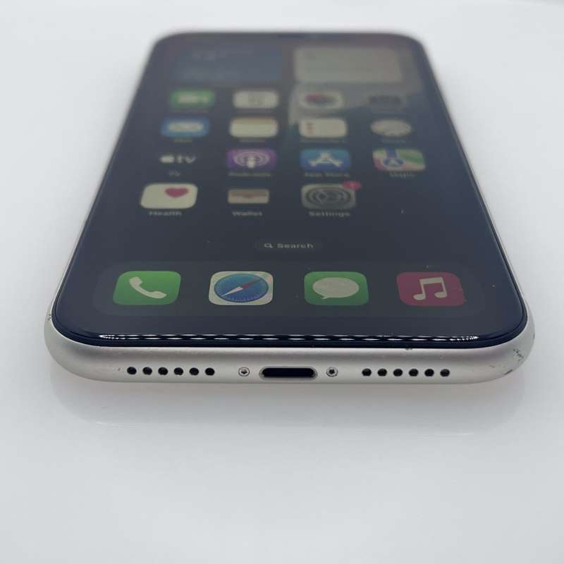 iPhone 11 128GB White (6 Month Warranty)