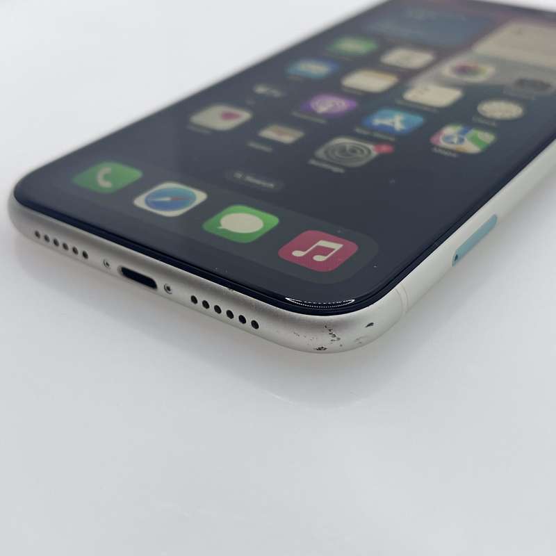 iPhone 11 128GB White (6 Month Warranty)