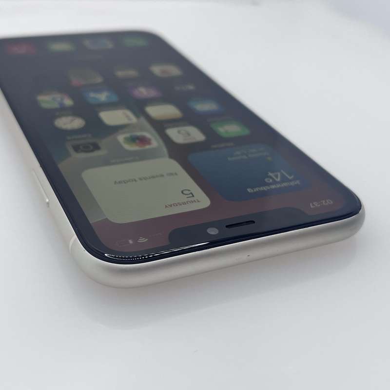 iPhone 11 128GB White (6 Month Warranty)