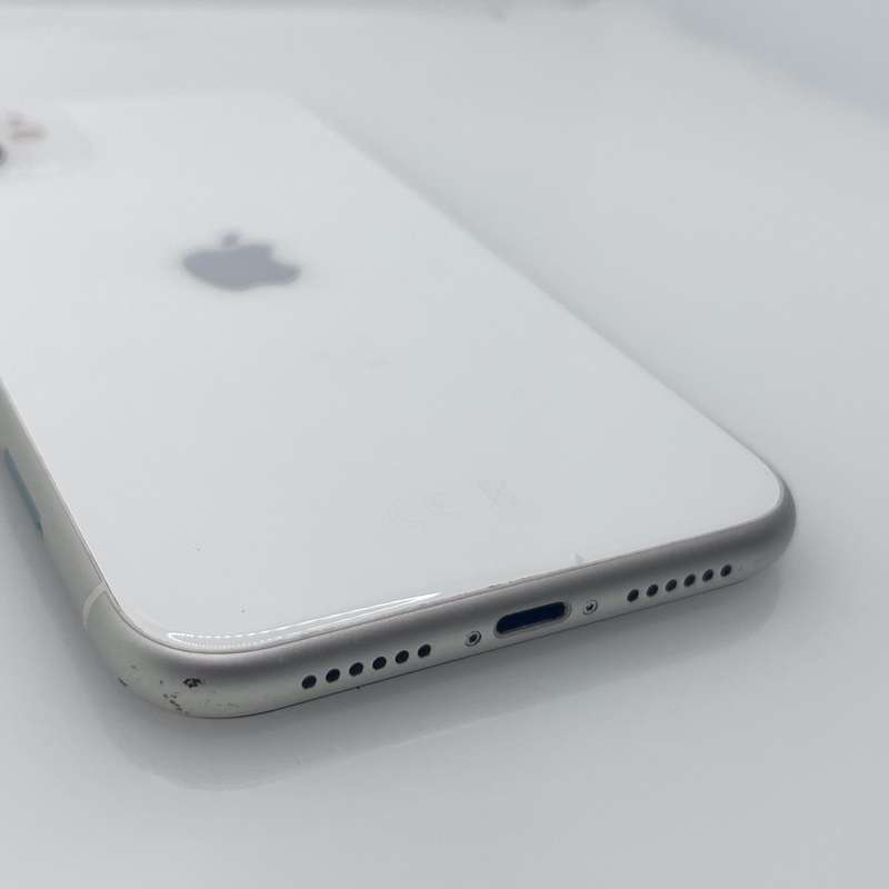iPhone 11 128GB White (6 Month Warranty)