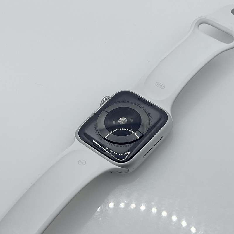 Apple Watch Series 4 GPS Only 42mm Silver