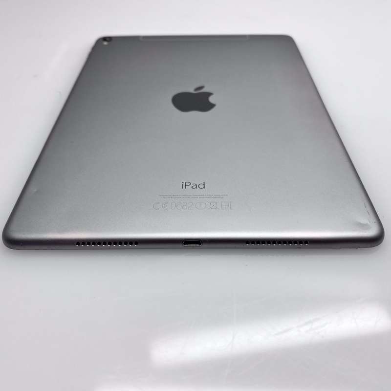 iPad Pro 9.7" 1st Gen (Wifi/Cellular) 128GB Space Grey