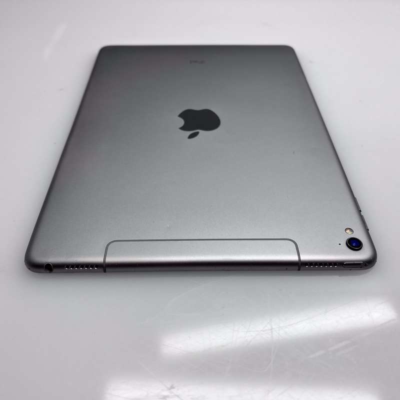 iPad Pro 9.7" 1st Gen (Wifi/Cellular) 128GB Space Grey