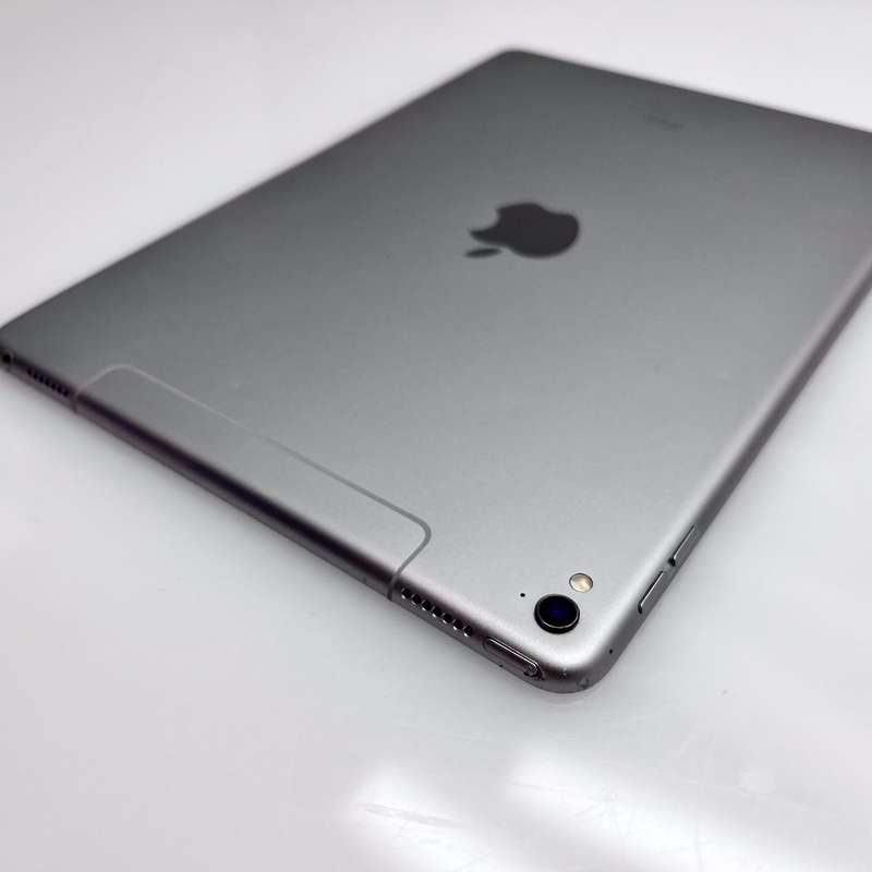 iPad Pro 9.7" 1st Gen (Wifi/Cellular) 128GB Space Grey