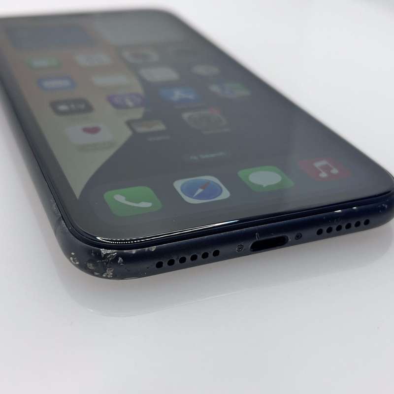 iPhone 11 64GB Black (6 Month Warranty)