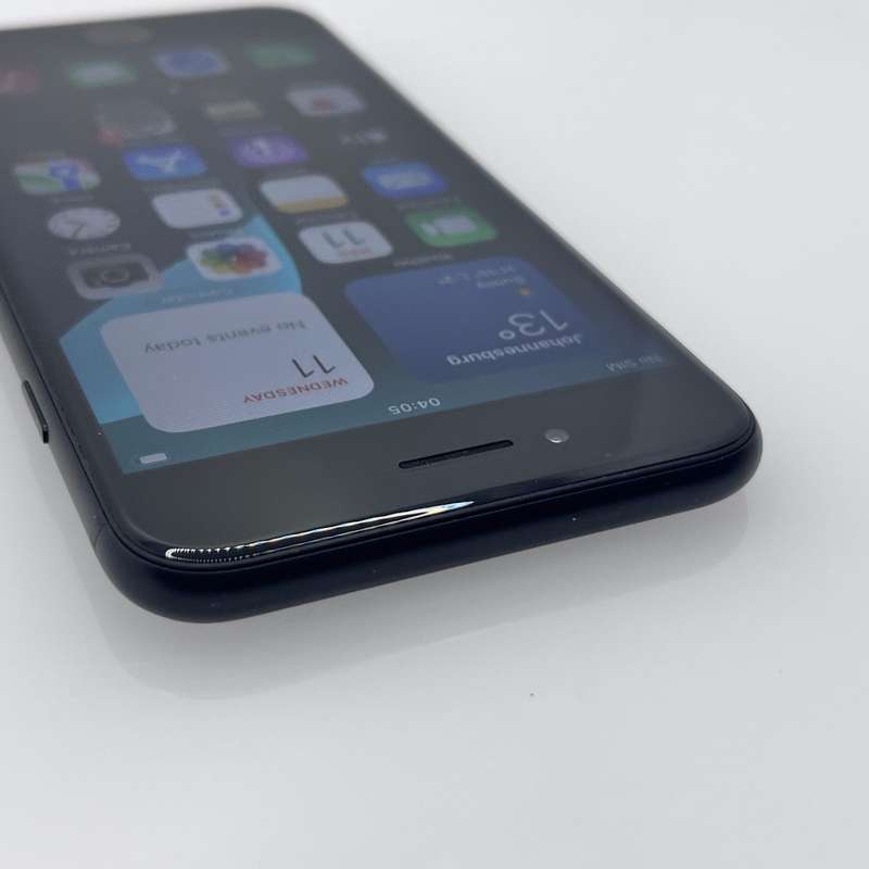 iPhone SE 2020 64GB Black (3 Month Warranty)