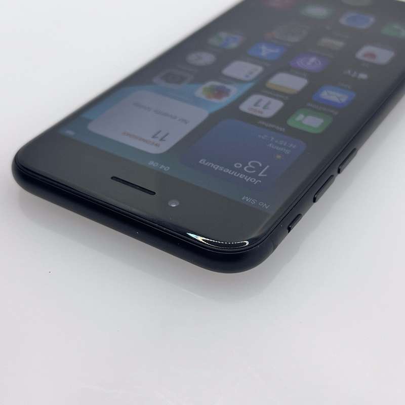 iPhone SE 2020 64GB Black (3 Month Warranty)
