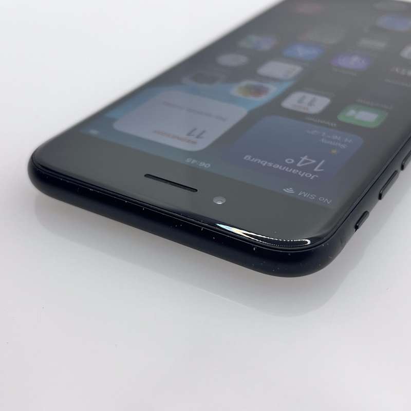 iPhone SE 2020 64GB Black (3 Month Warranty)