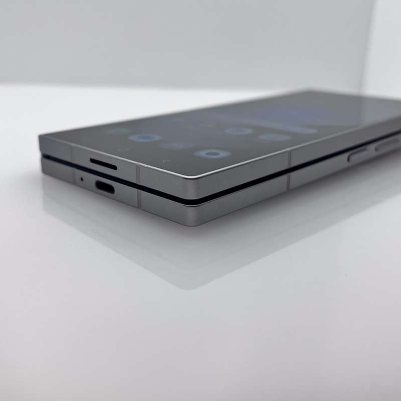 Samsung Galaxy Z Fold 6 Dual Sim 256GB Silver (12 Month Warranty) - Mint Condition