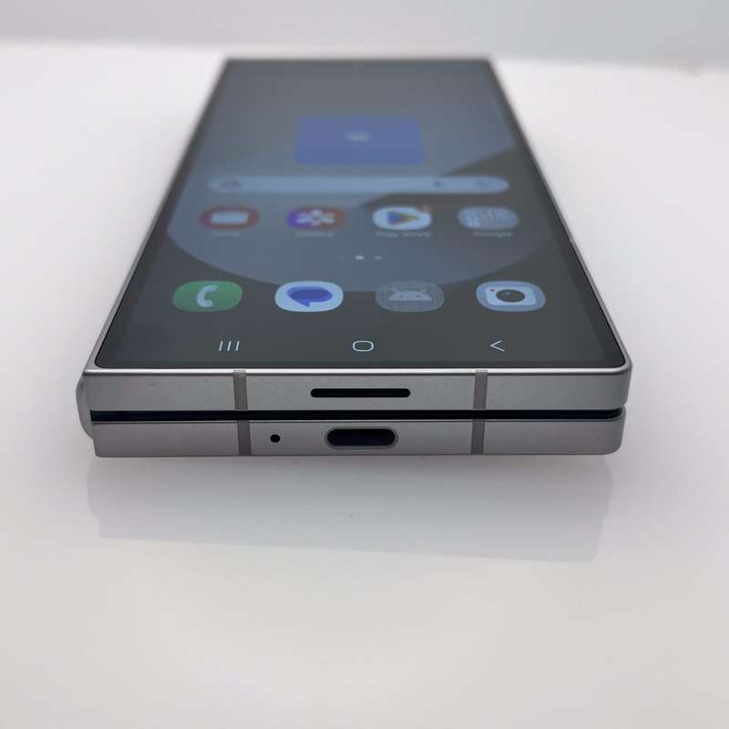 Samsung Galaxy Z Fold 6 Dual Sim 256GB Silver (12 Month Warranty) - Mint Condition