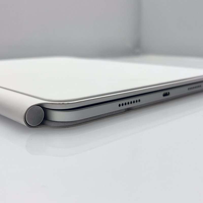 iPad Pro 11" 4th Gen (Wifi Only) 128GB Silver (12 Month Warranty) - Mint Condition