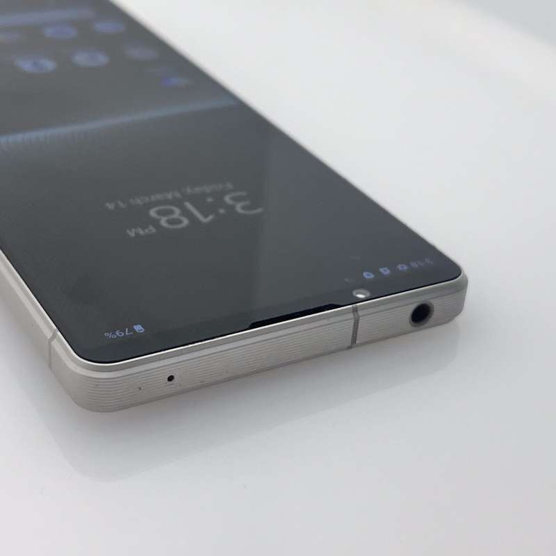 Sony Xperia V1 256GB Grey LCD Burn (12 Month Warranty)
