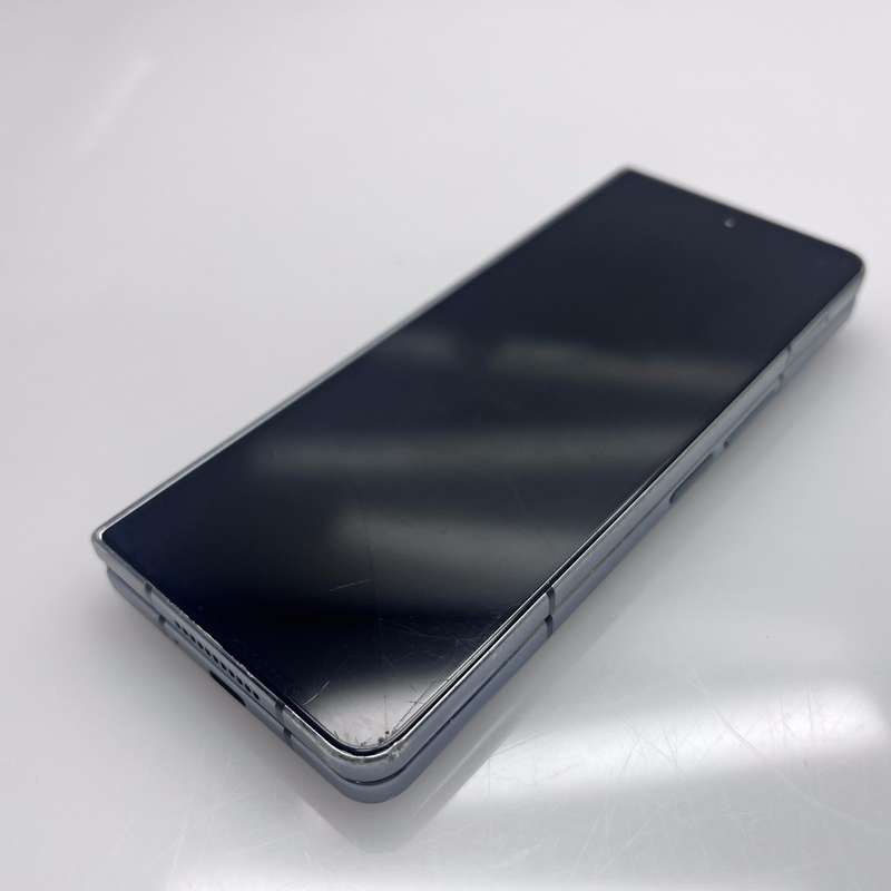 Samsung Galaxy Z Fold 4 Screen Damage GreenGrey