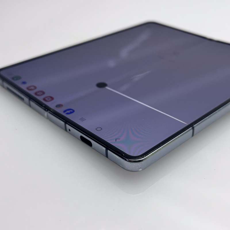 Samsung Galaxy Z Fold 4 Screen Damage GreenGrey