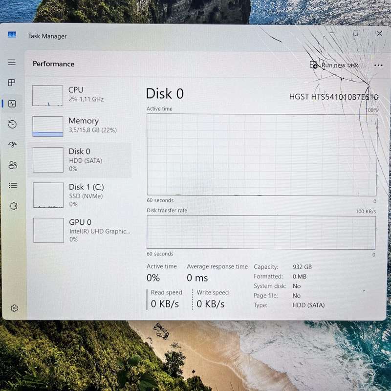 HP Pavillion 15-cr001 ni 16GB RAM 256GB SSD and 1TB HHD Cracked Screen Silver