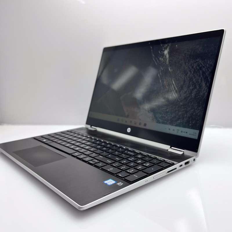 HP Pavillion 15-cr001 ni 16GB RAM 256GB SSD and 1TB HHD Cracked Screen Silver