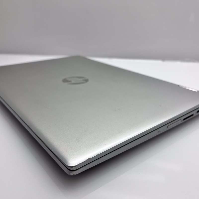 HP Pavillion 15-cr001 ni 16GB RAM 256GB SSD and 1TB HHD Cracked Screen Silver