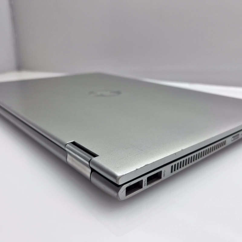 HP Pavillion 15-cr001 ni 16GB RAM 256GB SSD and 1TB HHD Cracked Screen Silver