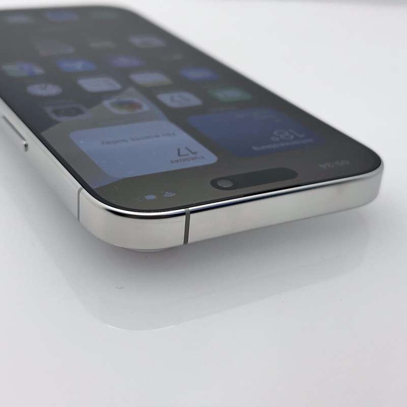iPhone 16 Pro 512GB White Titanium Mint Condition (12 Month Warranty)