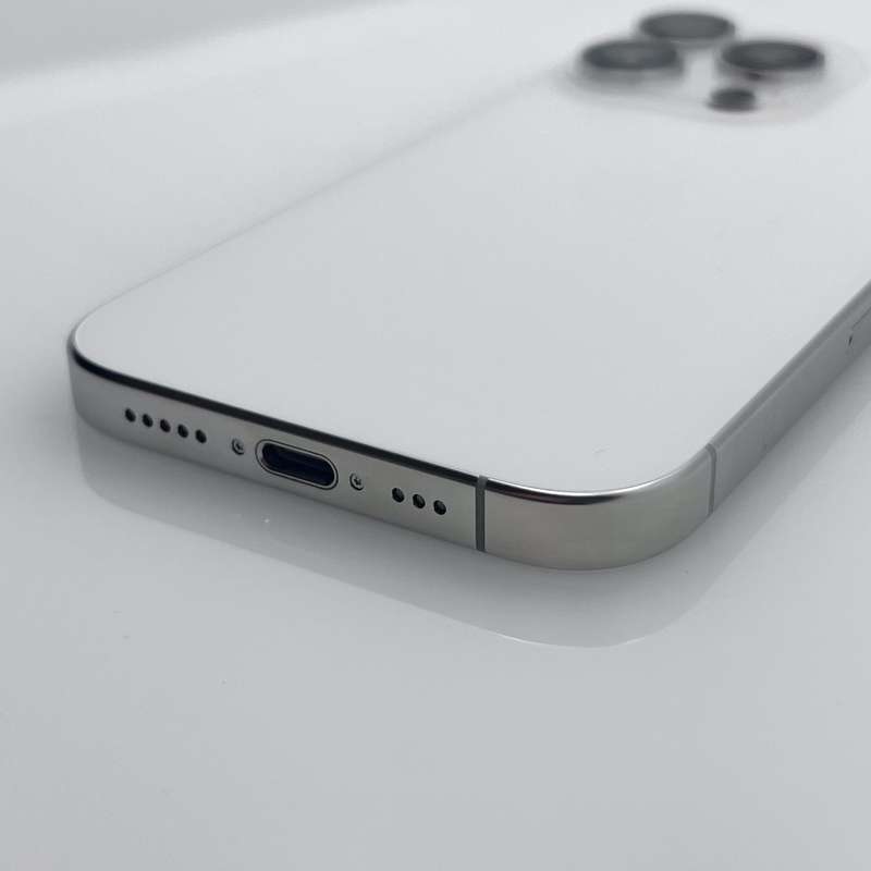 iPhone 16 Pro 512GB White Titanium Mint Condition (12 Month Warranty)