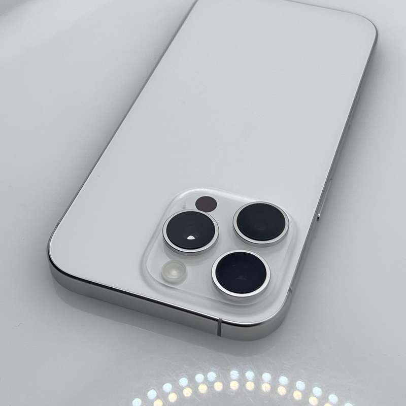 iPhone 16 Pro 512GB White Titanium Mint Condition (12 Month Warranty)