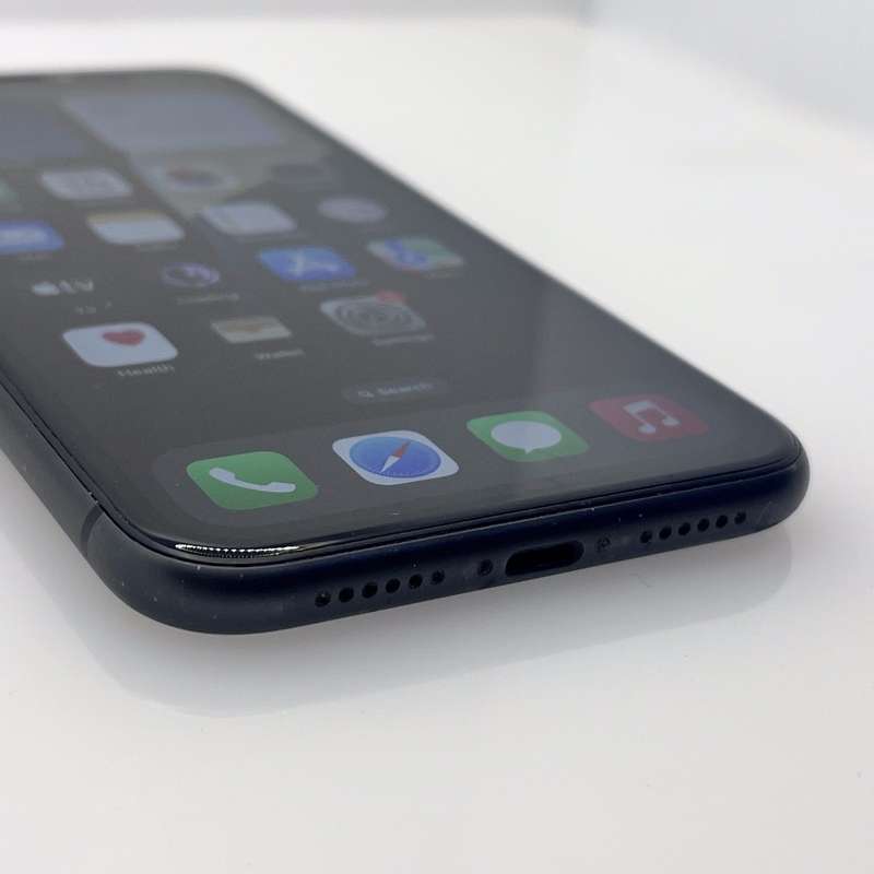 iPhone 11 64GB Black (6 Month Warranty)
