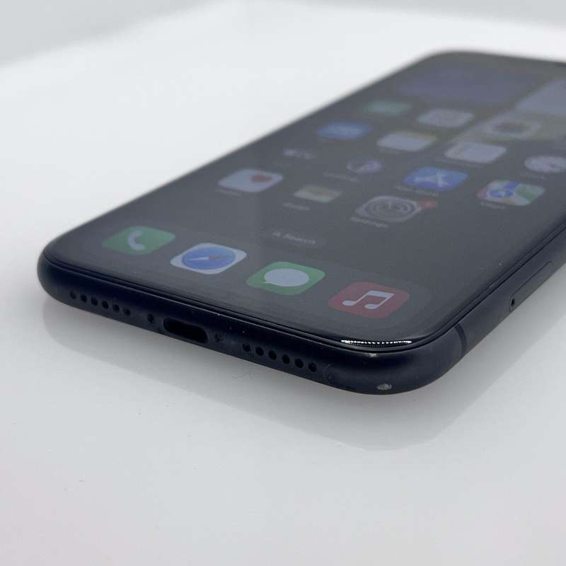iPhone 11 64GB Black (6 Month Warranty)